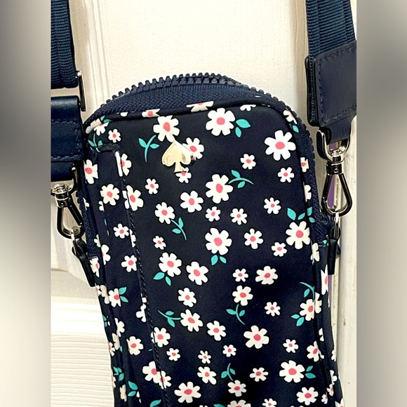Kate Spade North South Crossbody - Picture 1 of 4